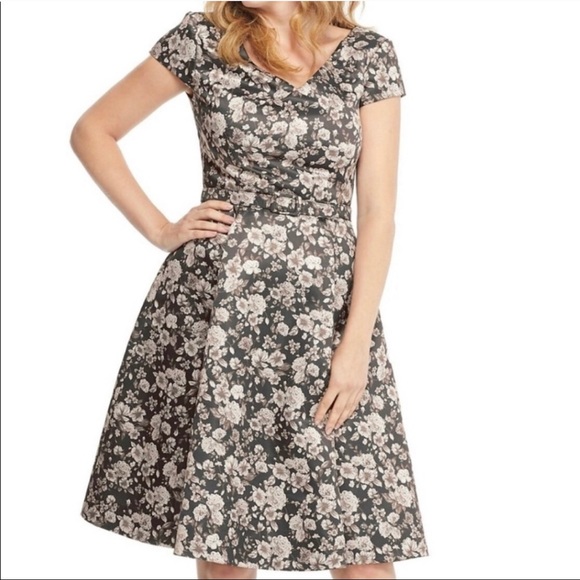 Gal Meets Glam Dresses & Skirts - Gal Meets Glam Floral Dress Size 18 NWOT 404